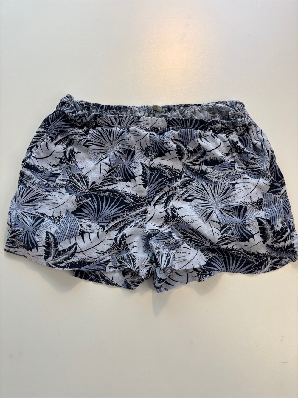 aerie Navy & White Tropical-Print Athletic Shorts -633sku